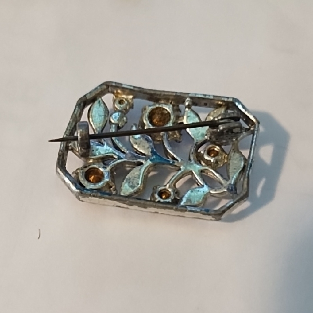 Elegant Crystal Brooch Set - Red, Green, Silver - Picture 5 of 7
